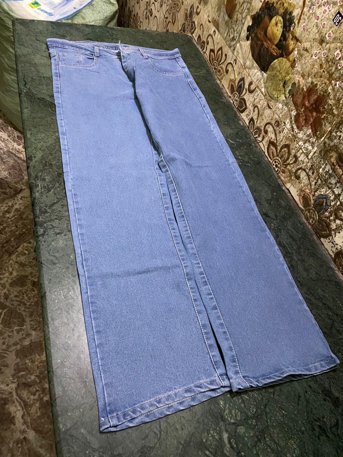 MetroVibe Baggy Jeans – Relaxed Fit Denim 👖